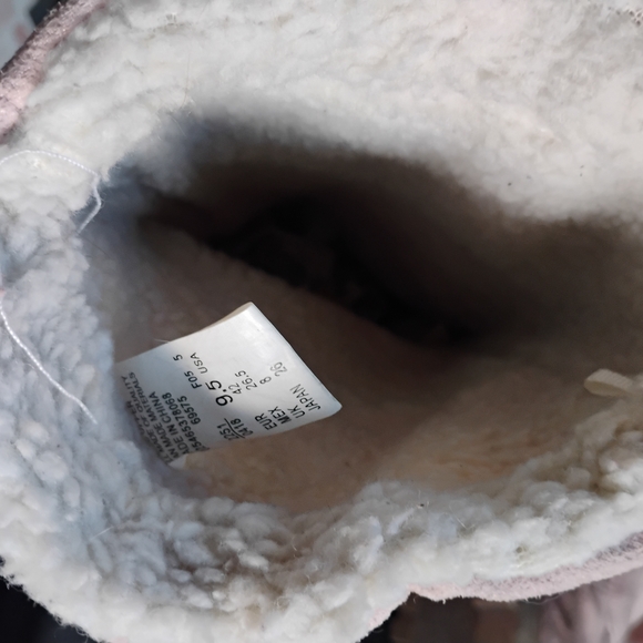 Route 66 Suede/Fur Insulated Boots/w Pom Poms - Picture 7 of 10